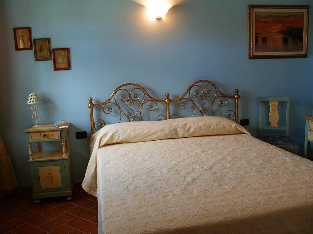 La Torretta Dei Fiori Guest House Кампи Бизенцио Екстериор снимка