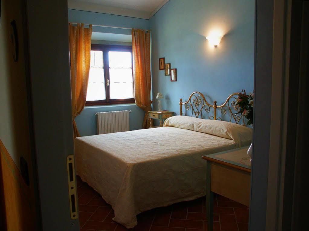 La Torretta Dei Fiori Guest House Кампи Бизенцио Екстериор снимка